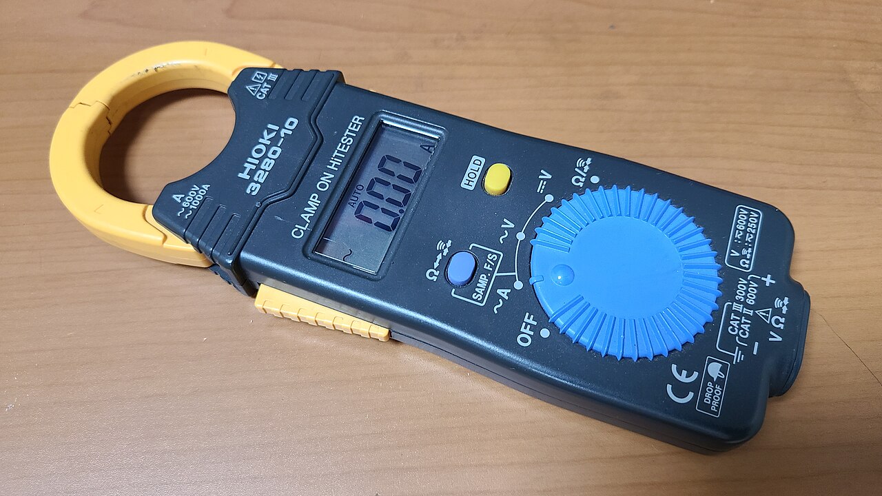 DOOM Runs on a $30 FNIRSI DMC-100 Clamp Meter's Artery AT32F415, in 32 KB of RAM